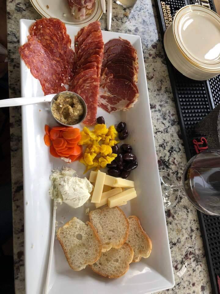 The South Main Market | restaurant | 409 S Main St 1st floor, Memphis, TN 38103, USA | 9013413838 OR +1 901-341-3838