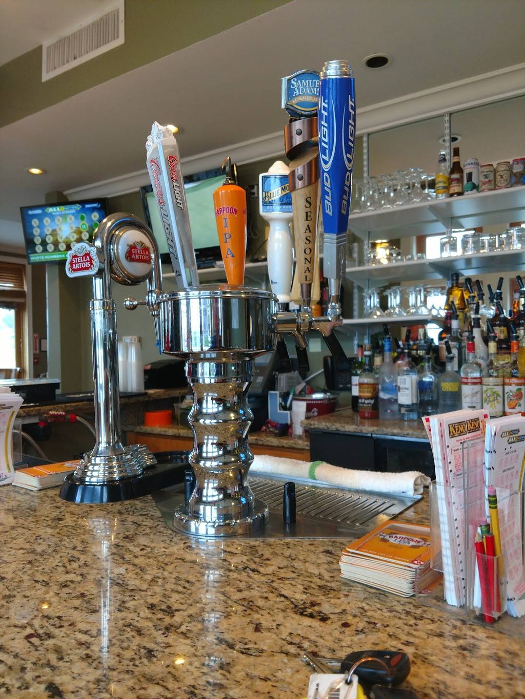 Grill On The Hill | restaurant | 1929 Skyline Dr, Worcester, MA 01605, USA | 5088541704 OR +1 508-854-1704