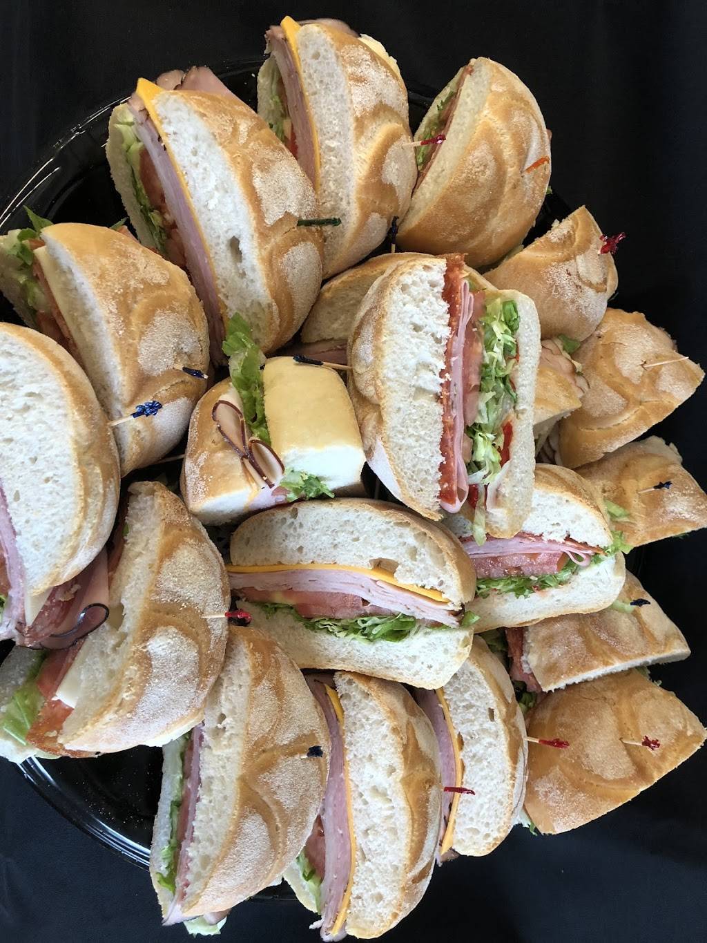 The Sandwich Stop | restaurant | C, 2285 St Laurent Blvd #10, Ottawa, ON K1G 4Z6, Canada | 6136806844 OR +1 613-680-6844