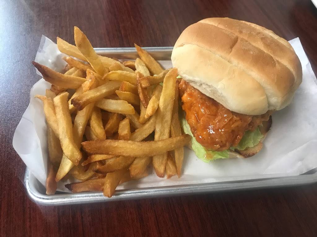 Brandis Country Kitchen | restaurant | 112 W Walnut St, Decatur, TX 76234, USA | 9405392954 OR +1 940-539-2954