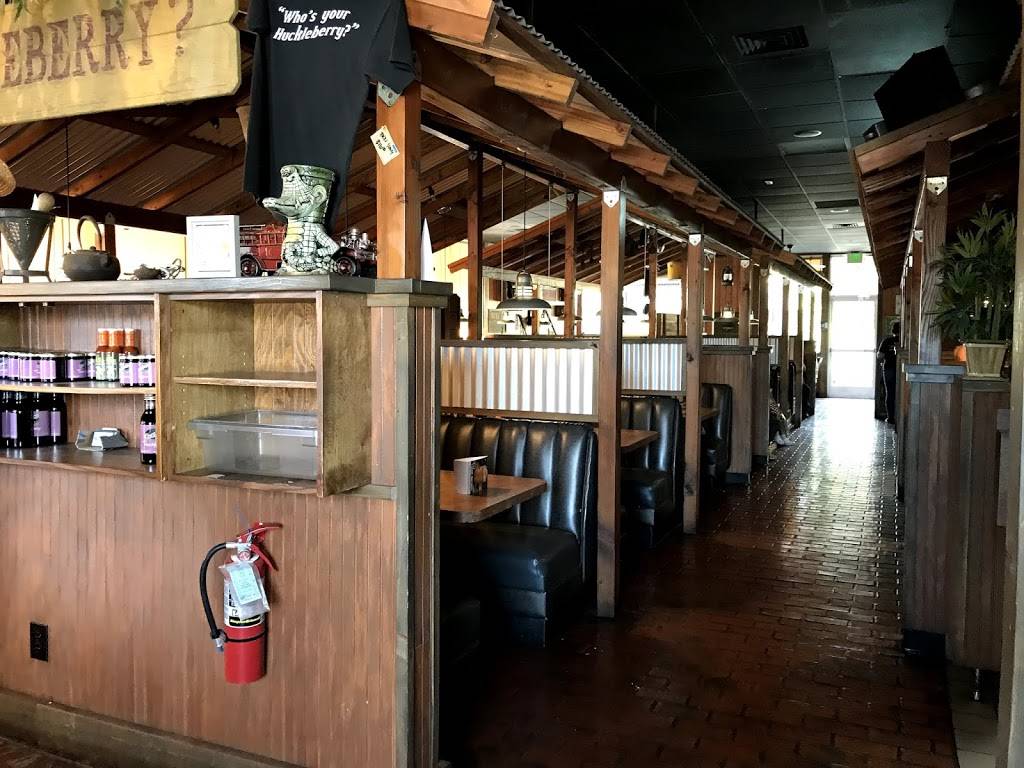 Huckleberrys | restaurant | 3101 Travis Blvd B, Fairfield, CA 94534, USA | 7074273800 OR +1 707-427-3800