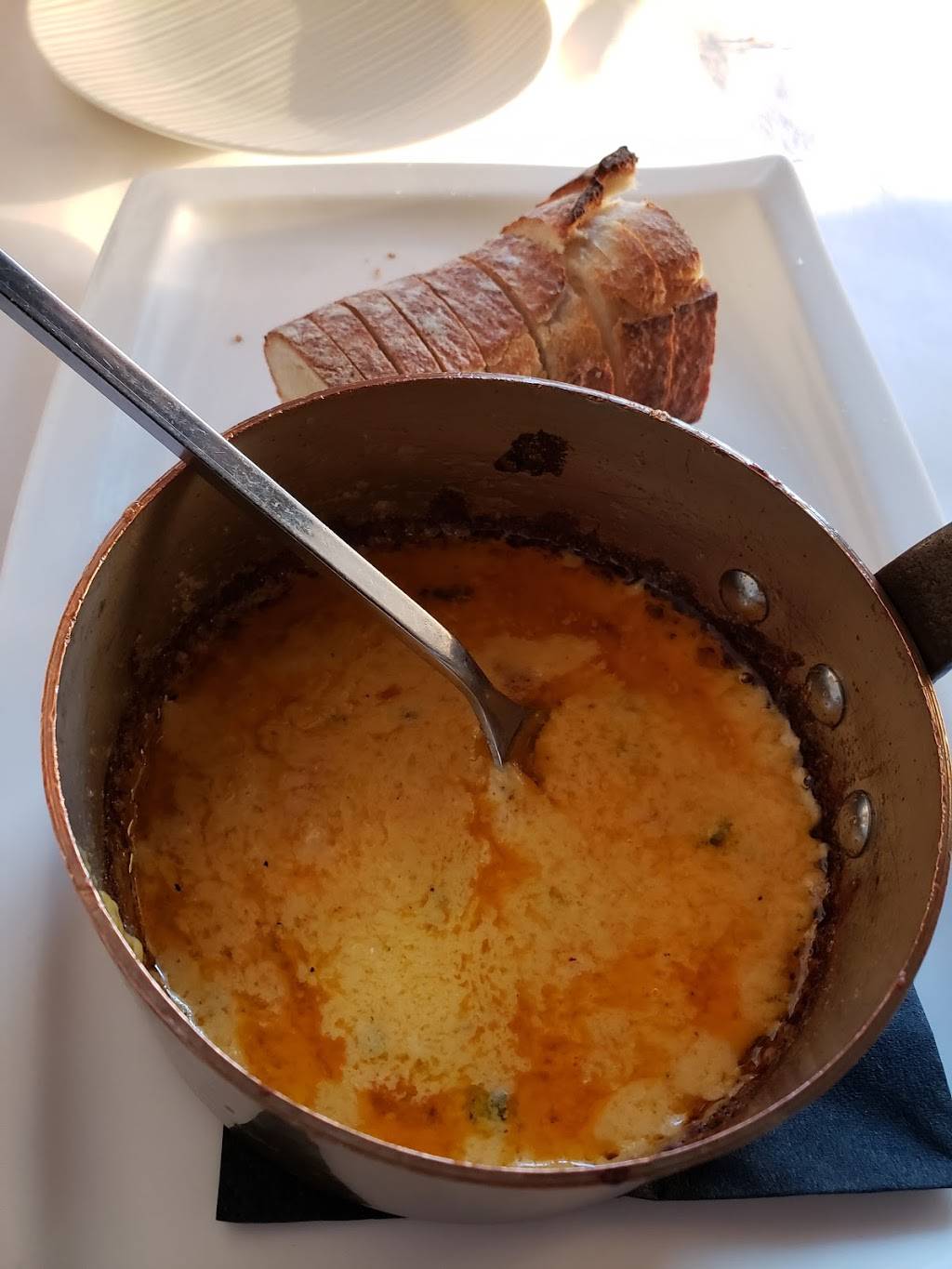 Cork + Table Kitchen and Bar | restaurant | 23 Court St, Plymouth, MA 02360, USA | 7744543683 OR +1 774-454-3683