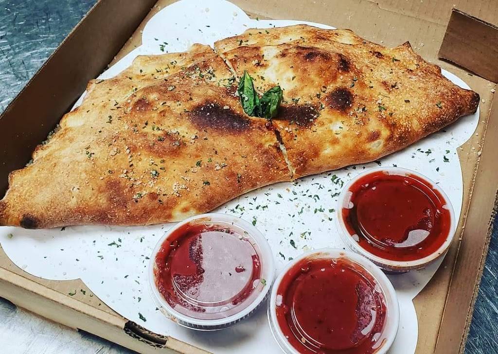 Solorzanos Pizzeria Longboat Key | restaurant | 5610 Gulf of Mexico Dr Unit 4, Longboat Key, FL 34228, USA | 9413835551 OR +1 941-383-5551