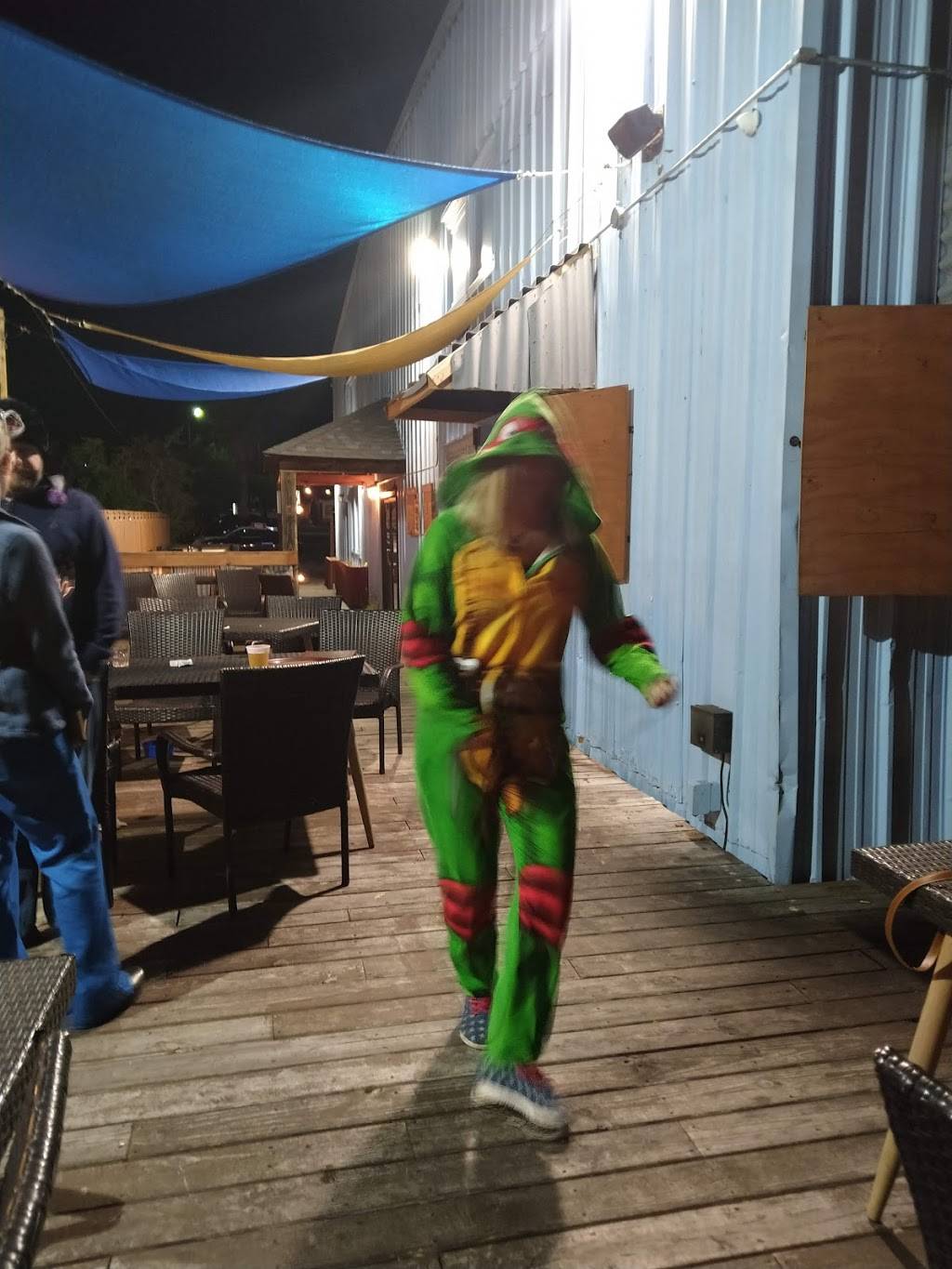 Charleston Sports Pub | restaurant | 792 Folly Rd, Charleston, SC 29412, USA | 8432033319 OR +1 843-203-3319