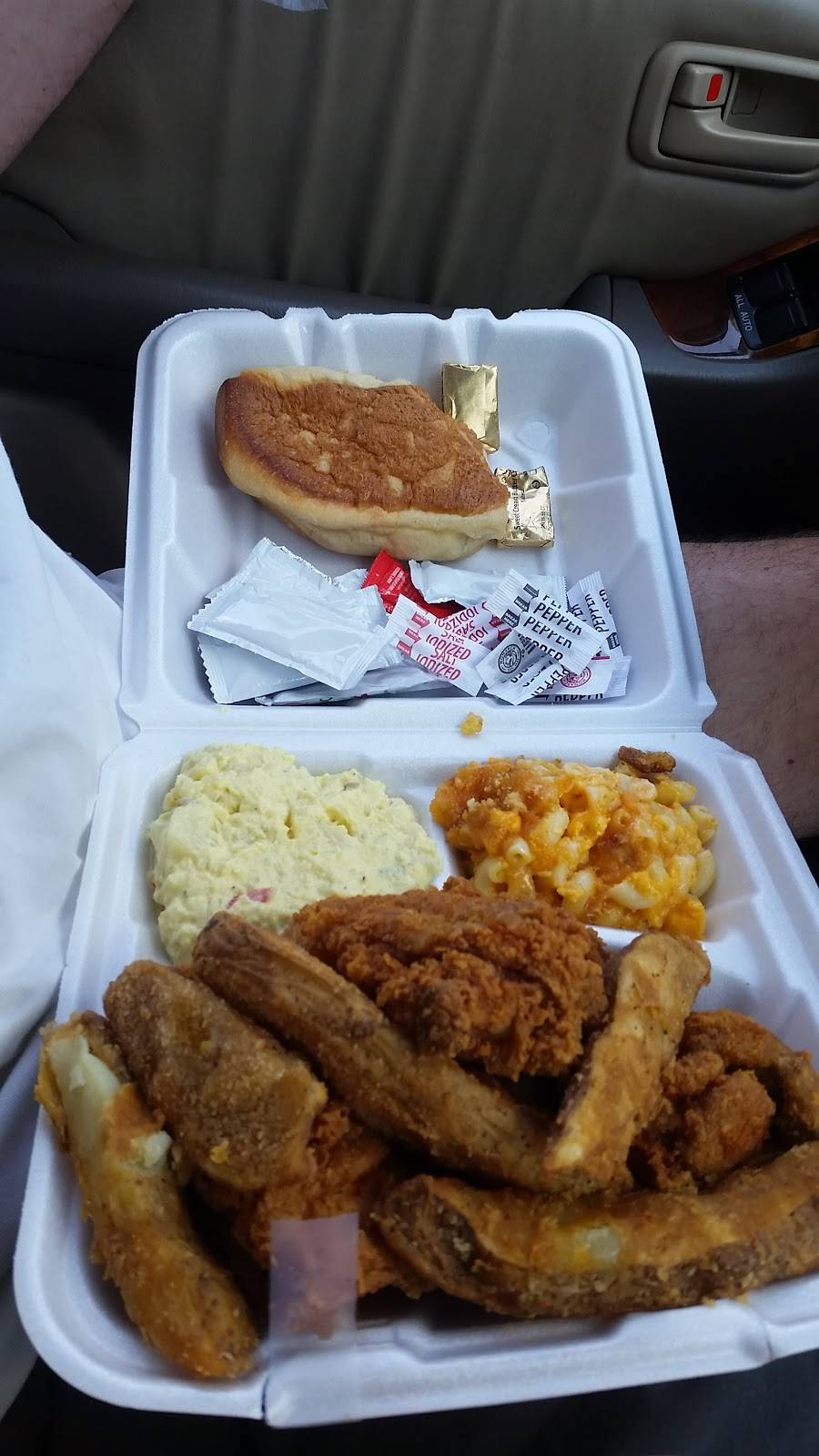 Chicken Coop Restaurant | restaurant | 40 Front St, Lovingston, VA 22949, USA | 4342637818 OR +1 434-263-7818