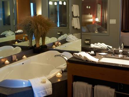 Brookstreet Hotel | night club | 525 Legget Dr, Kanata, ON K2K 2W2, Canada | 6132711800 OR +1 613-271-1800