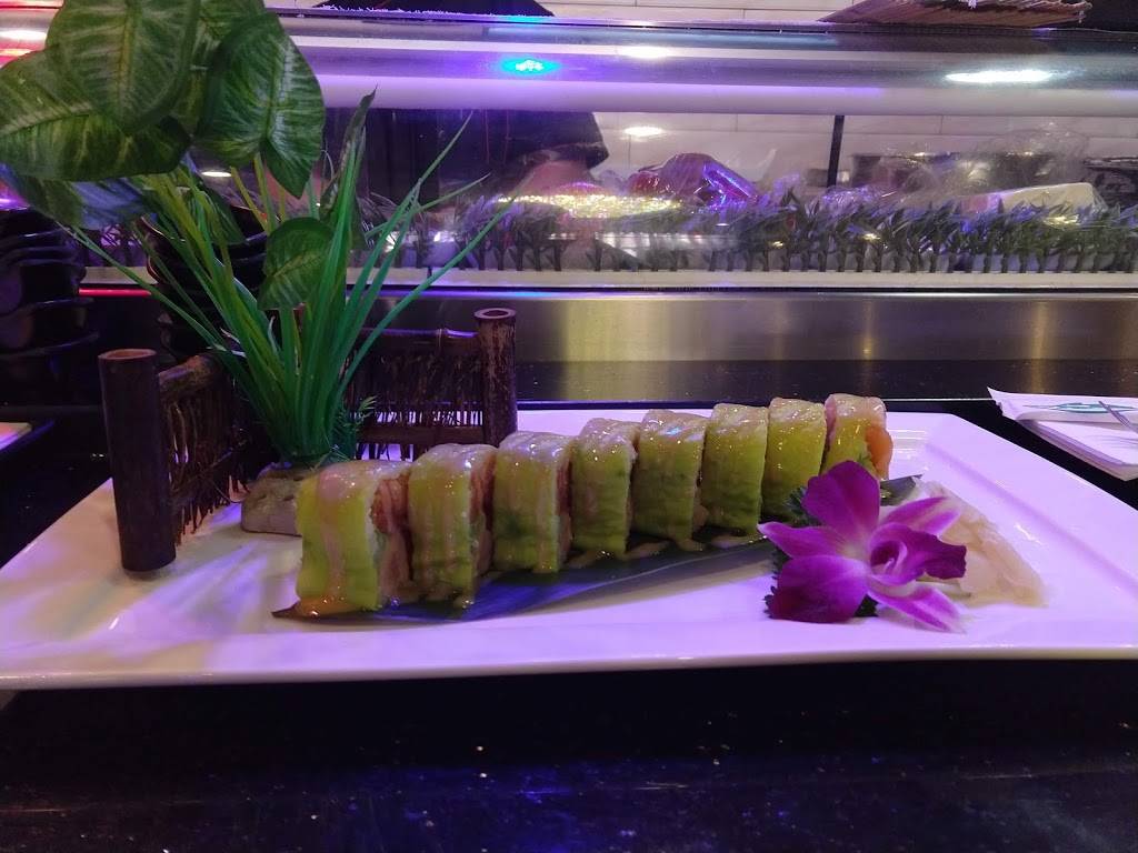 Fuji Sushi & Steakhouse | restaurant | 2576 Crossing Cir, Traverse City, MI 49684, USA | 2314866933 OR +1 231-486-6933