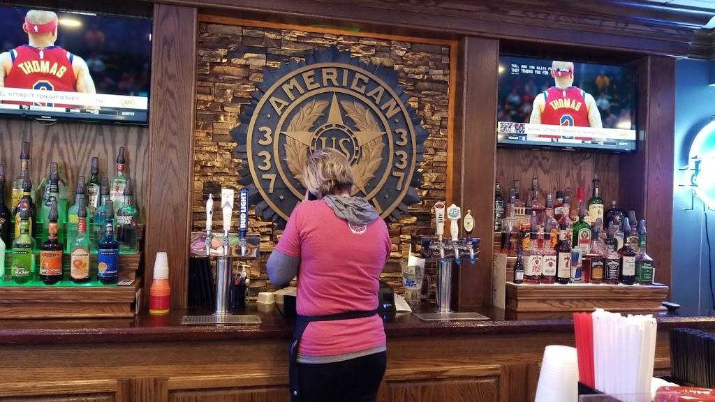 The Dive Bar and Grill | restaurant | 412 Eastern Ave suite A, Sunman, IN 47041, USA | 8126234040 OR +1 812-623-4040