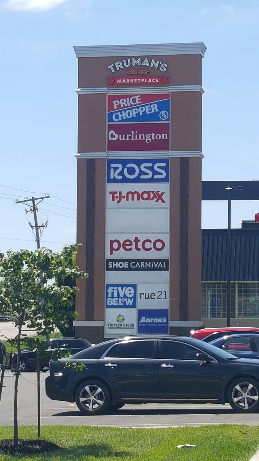 Chipotle Mexican Grill | restaurant | 12348 S, US-71, Grandview, MO 64030, USA | 8167631350 OR +1 816-763-1350