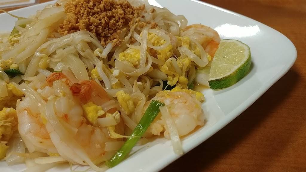 Mamas Thai Cafe | restaurant | 562 N Beacon Blvd, Grand Haven, MI 49417, USA | 6166077368 OR +1 616-607-7368