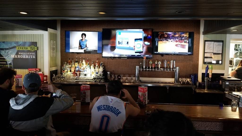 Chilis Grill & Bar | restaurant | 8450 W Cross Dr, Littleton, CO 80123, USA | 3039735863 OR +1 303-973-5863