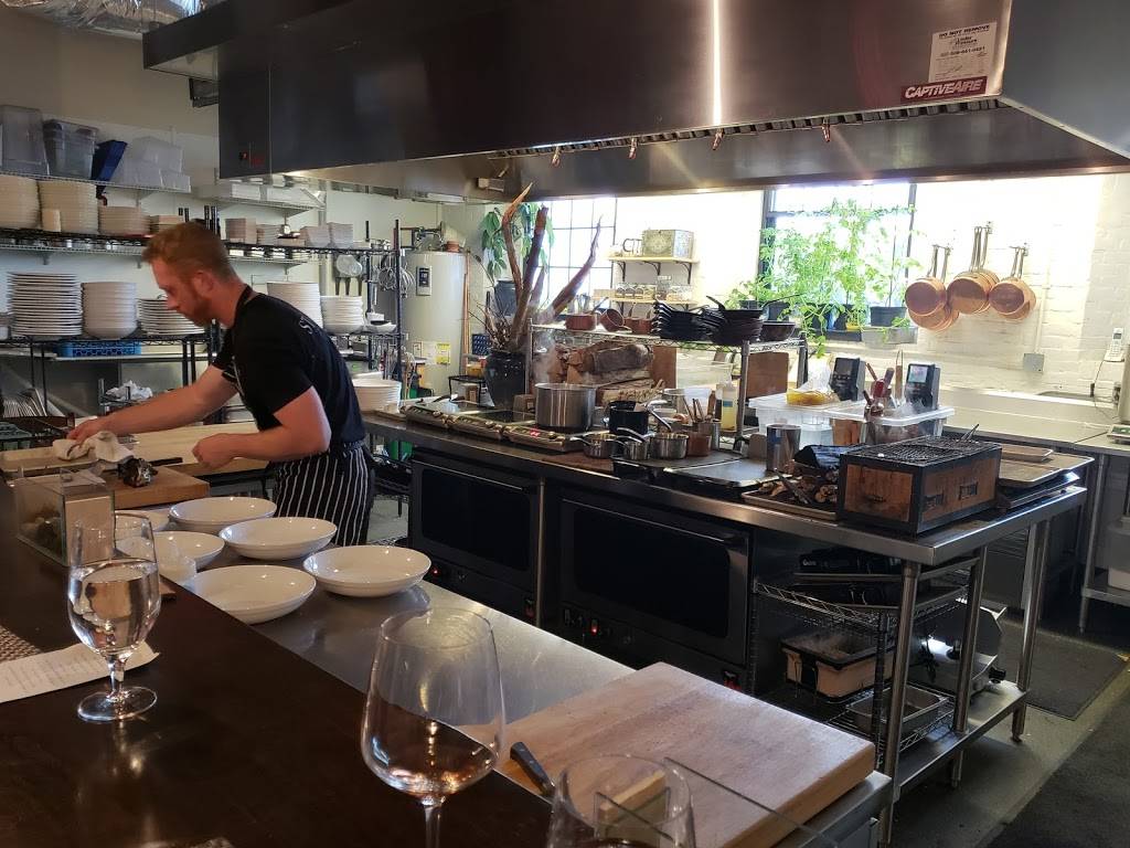 Stages at One Washington | restaurant | 1 Washington St Suite 325, Dover, NH 03820, USA | 6038424077 OR +1 603-842-4077