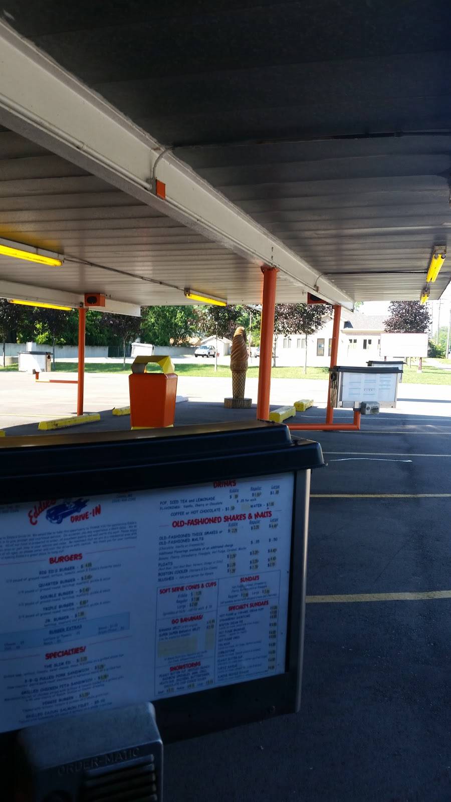 Eddies Drive In | restaurant | 36111 Jefferson Ave, Harrison Charter Township, MI 48045, USA | 5864692345 OR +1 586-469-2345