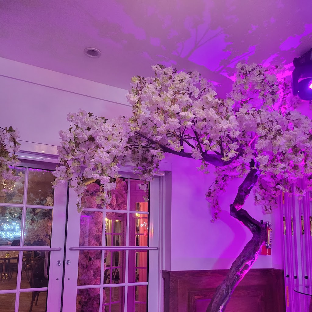 A Love Story Winery & Bistro | restaurant | 8800 SW 56th St, Miami, FL 33165, USA | 3052005262 OR +1 305-200-5262