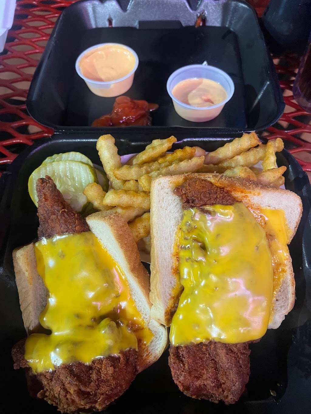 Daves Hot Chicken | restaurant | 556 E 1st St, Tustin, CA 92780, USA | 7148810700 OR +1 714-881-0700