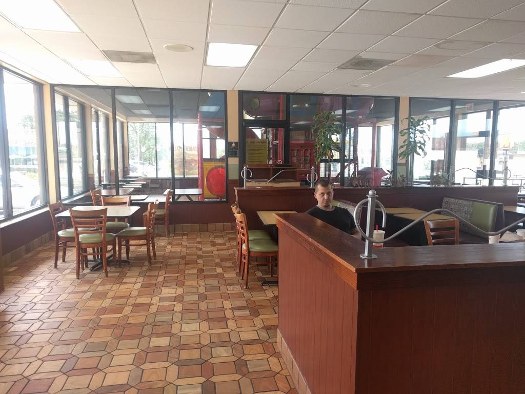 Arbys | restaurant | 501 W California St, Gainesville, TX 76240, USA | 9406686942 OR +1 940-668-6942