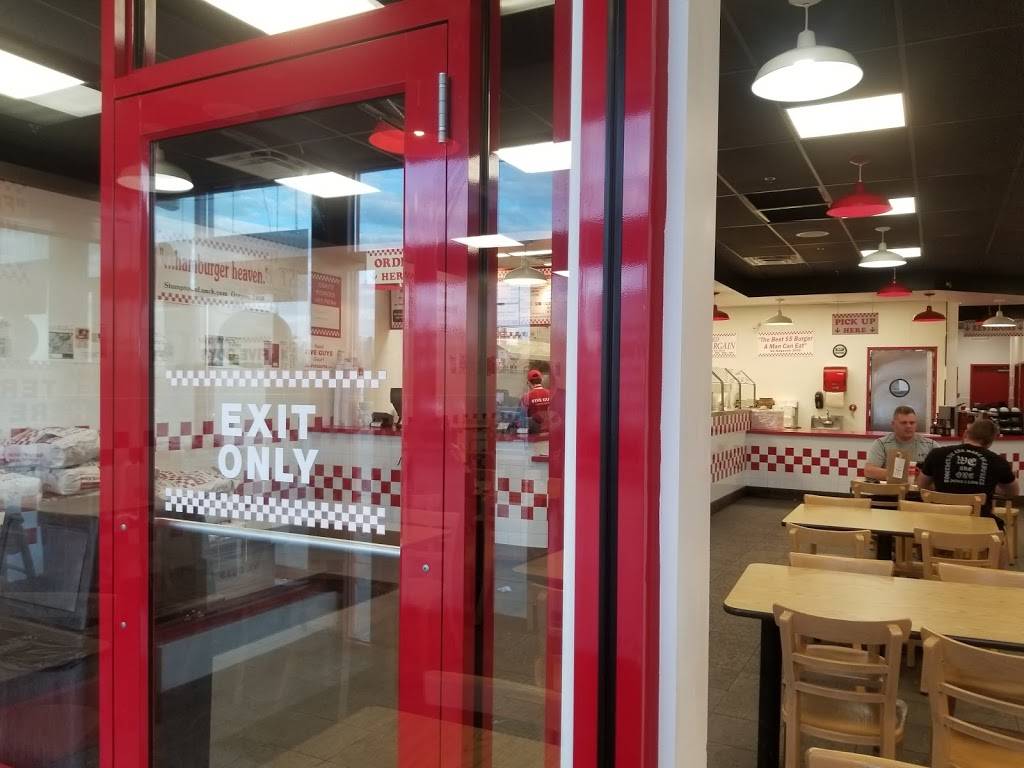 Five Guys | meal takeaway | 1600 Miller Trunk Hwy, Duluth, MN 55811, USA | 2187299860 OR +1 218-729-9860