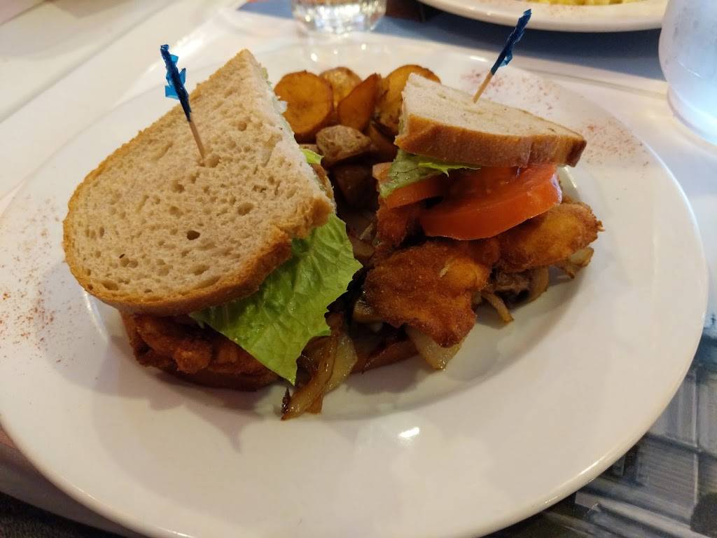 Budapest Restaurant | restaurant | 1959 Gerrard St E, Toronto, ON M4E 2A9, Canada | 6473475047 OR +1 647-347-5047