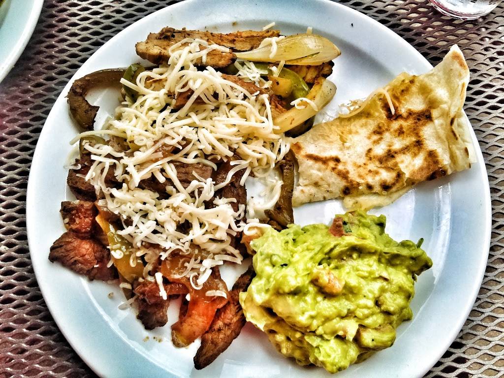 That Little Mexican Cafe II | restaurant | 1055 W Bryn Mawr Ave, Chicago, IL 60660, USA | 7737691004 OR +1 773-769-1004