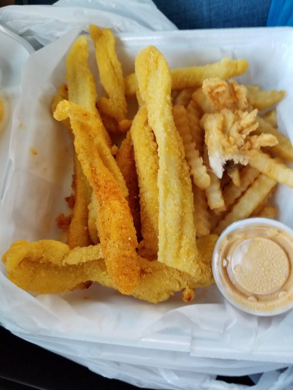 Da Chicken Shak & More | restaurant | 1112 W 31st St S, Wichita, KS 67217, USA | 3165502145 OR +1 316-550-2145