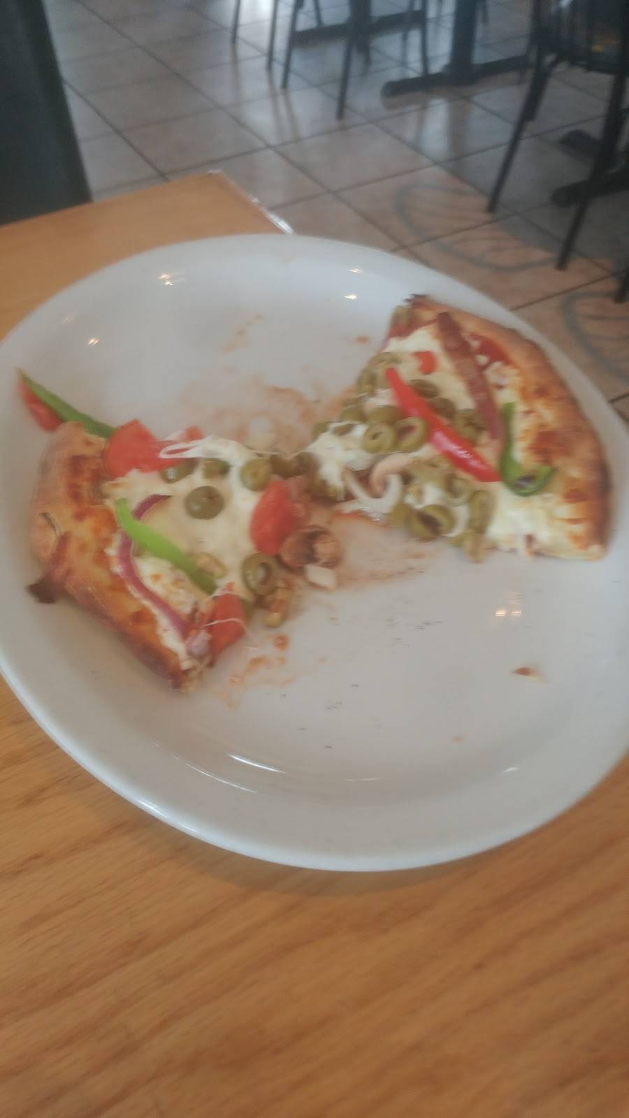 Maxime | restaurant | 169 Rue Galipeau, Thurso, QC J0X 3B0, Canada | 8199853334 OR +1 819-985-3334