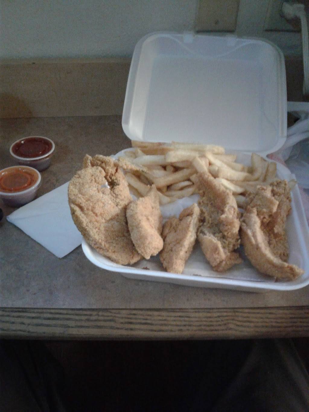 SuperJ J Fish & Chicken | restaurant | 17324 Torrence Ave, Lansing, IL 60438, USA | 7084180788 OR +1 708-418-0788