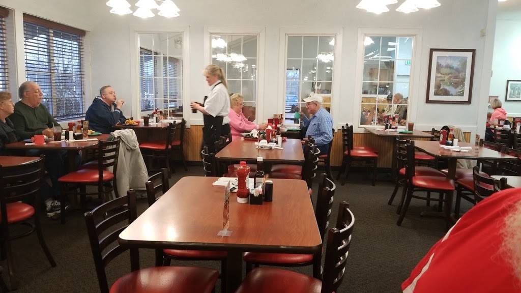 Golden Corral Buffet & Grill | meal takeaway | 160 S Marlin Dr, Greenwood, IN 46142, USA | 3178659082 OR +1 317-865-9082