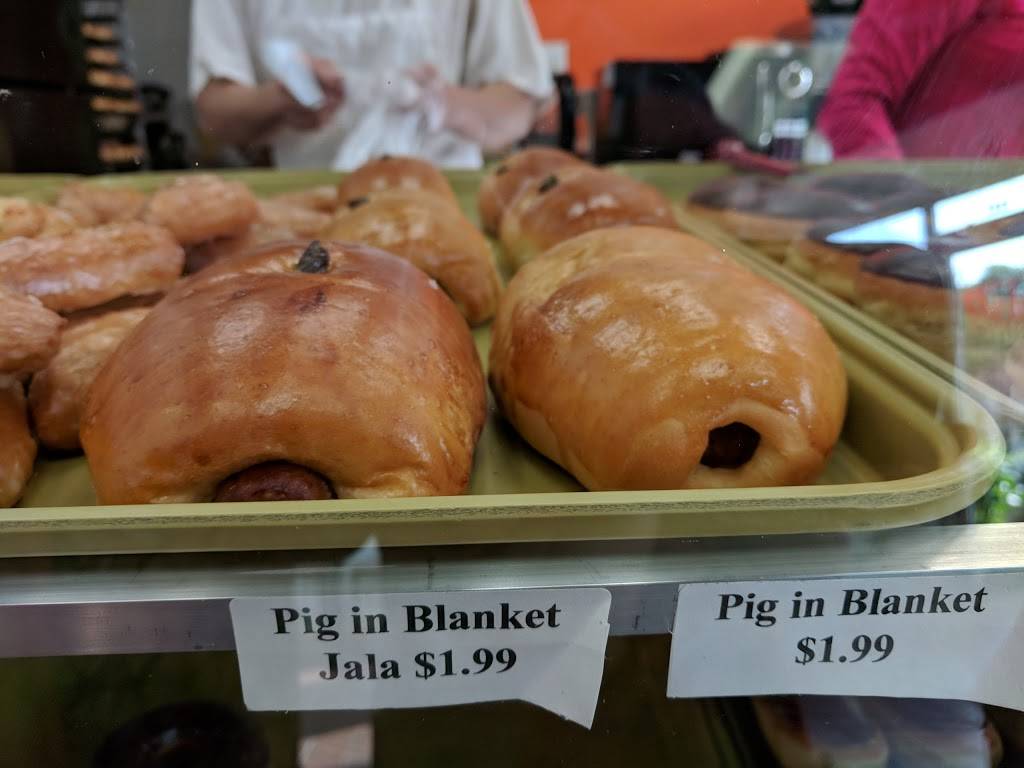 Clifton Donut Shop | bakery | 2317 Brownsboro Rd, Louisville, KY 40206, USA | 5027496896 OR +1 502-749-6896