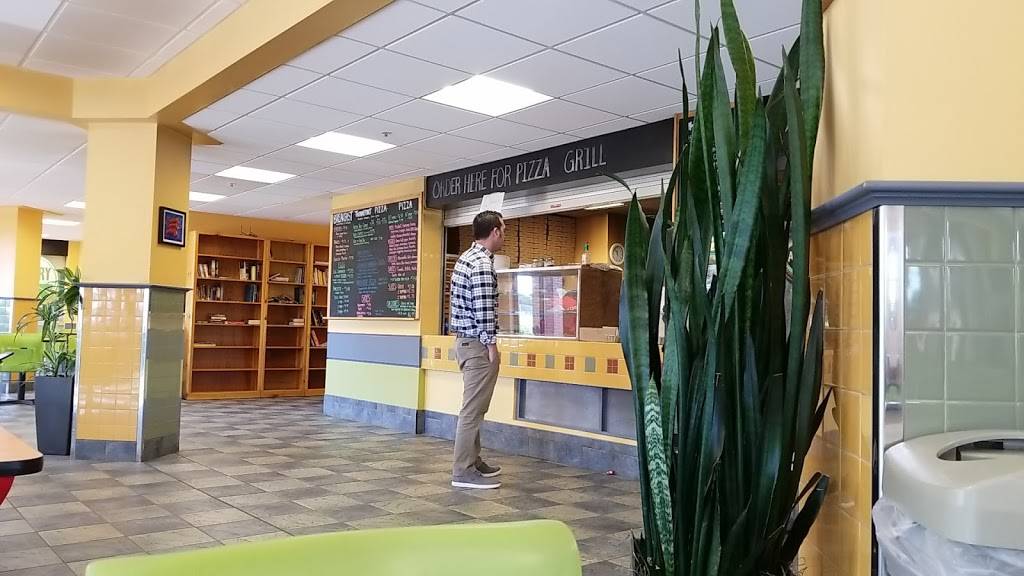 Tradeport Pizza | meal takeaway | 14 Manchester Square, Portsmouth, NH 03801, USA | 6033736021 OR +1 603-373-6021