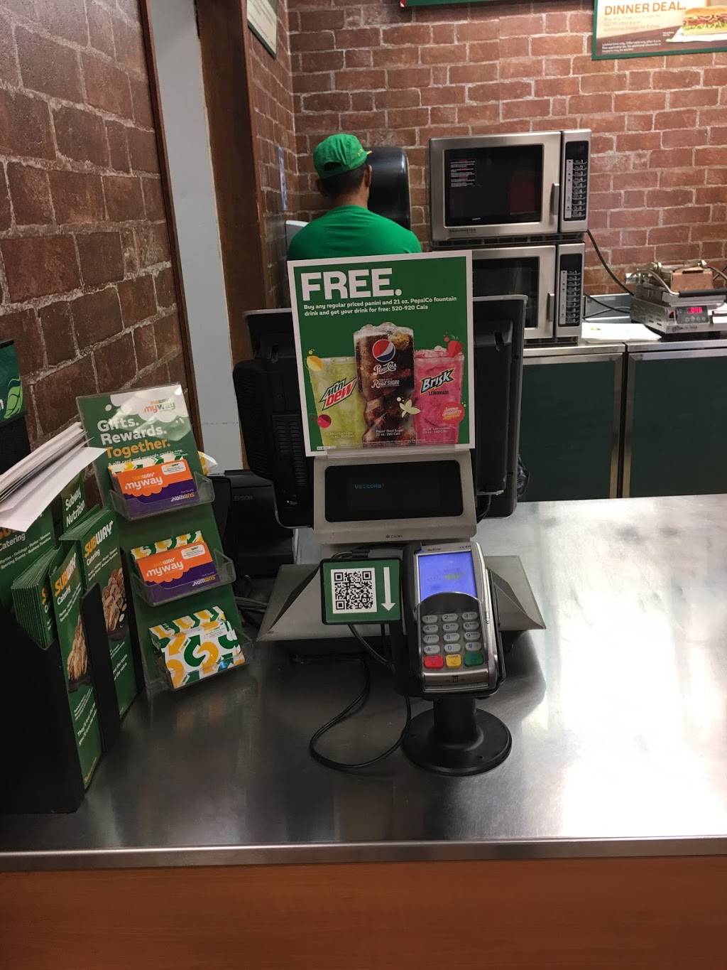 Subway | restaurant | 987 Gordon St, Guelph, ON N1G 4W3, Canada | 5197674448 OR +1 519-767-4448