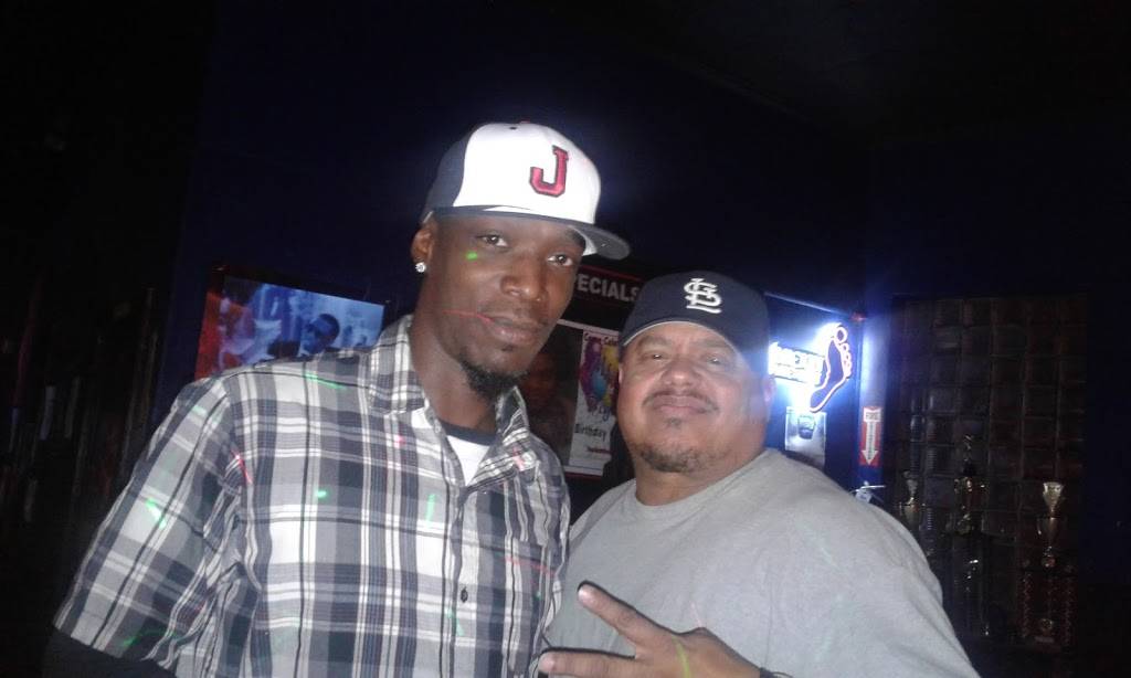 Neighborhood Bar & Grill | restaurant | 4337 N Broadway, St. Louis, MO 63147, USA | 3144997236 OR +1 314-499-7236