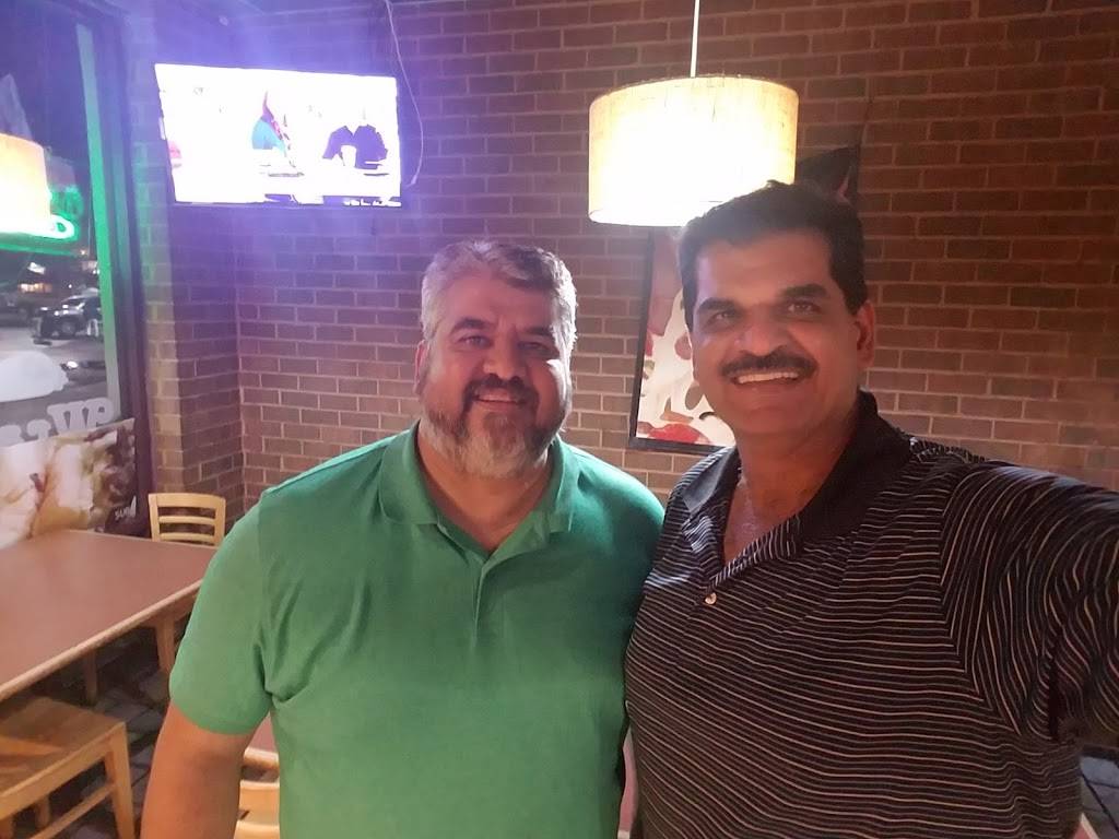 Basils Pizza | restaurant | 208 N Frederick Ave, Gaithersburg, MD 20877, USA | 3012088107 OR +1 301-208-8107