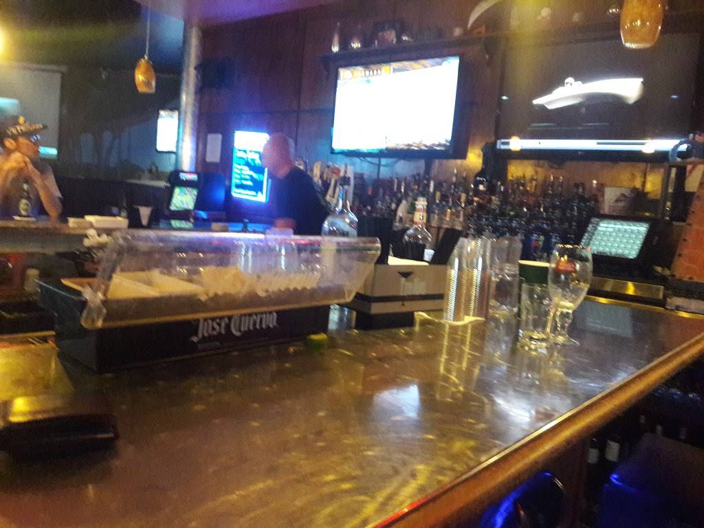 Blue Monkey Bar & Grill | restaurant | 9607, 7550 Mission Hills Dr # 326, Naples, FL 34119, USA | 2395972583 OR +1 239-597-2583