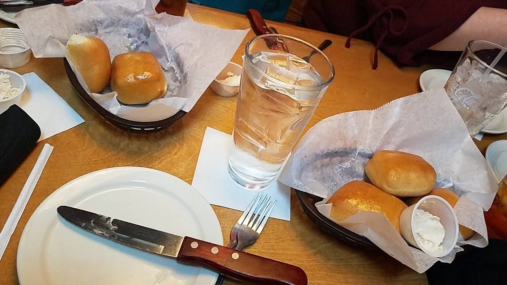 Texas Roadhouse | restaurant | 8051 N NW Roanridge Rd, Kansas City, MO 64151, USA | 8167417427 OR +1 816-741-7427