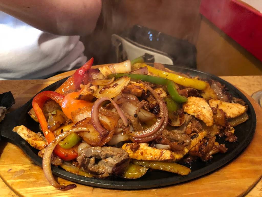 Las Palmas Mexican Restaurant | restaurant | 250 Conner St, Noblesville, IN 46060, USA | 3177704667 OR +1 317-770-4667