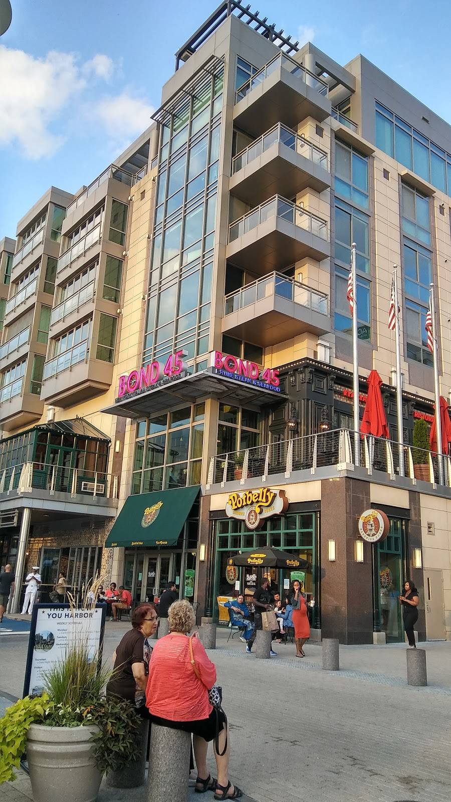 Potbelly Sandwich Shop | restaurant | 146 National Plaza, Oxon Hill, MD 20745, USA | 3016861160 OR +1 301-686-1160