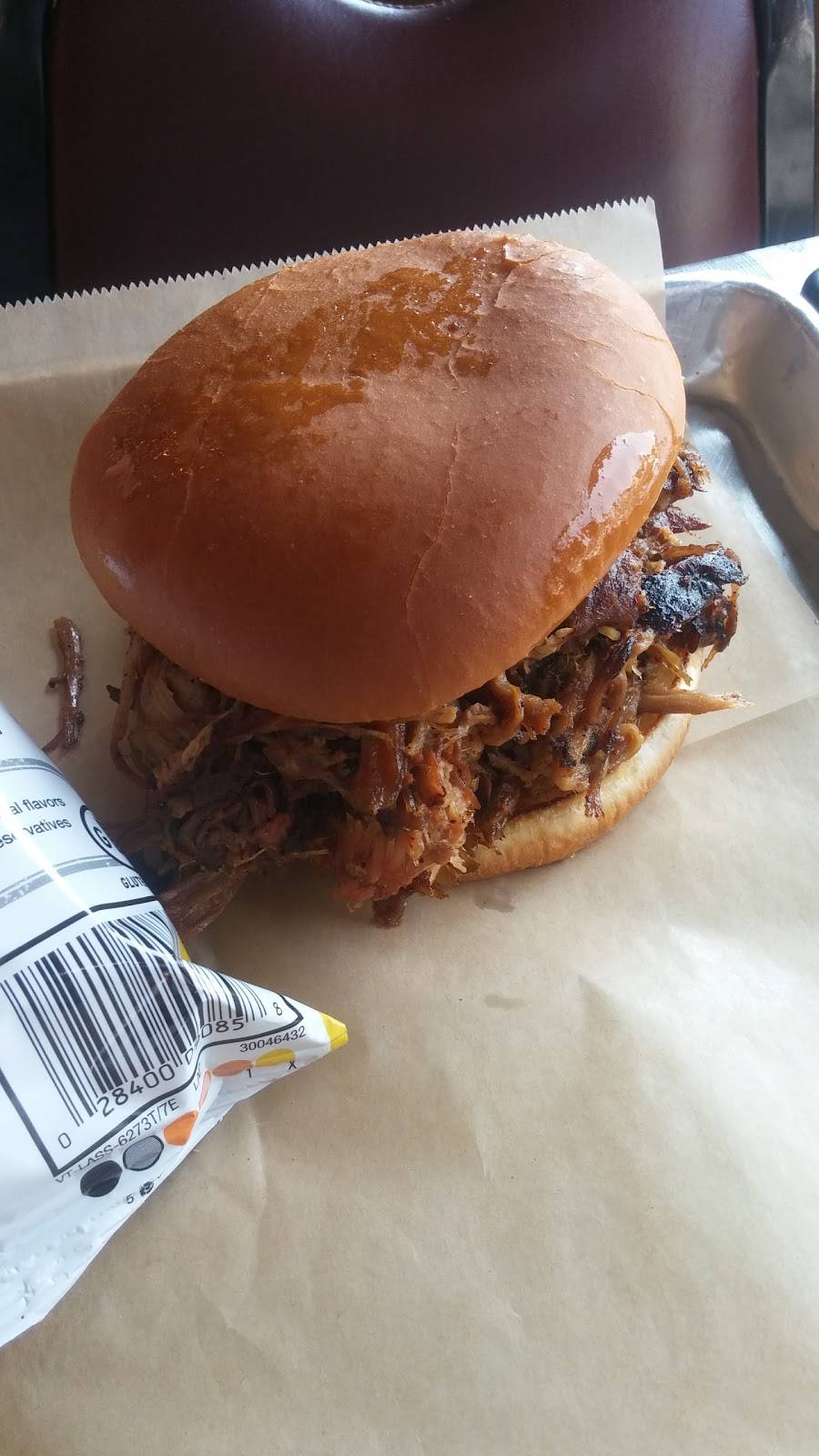 Smokin Crowes BBQ | restaurant | 5517 West State Rd 56, Hanover, IN 47243, USA | 8128664227 OR +1 812-866-4227