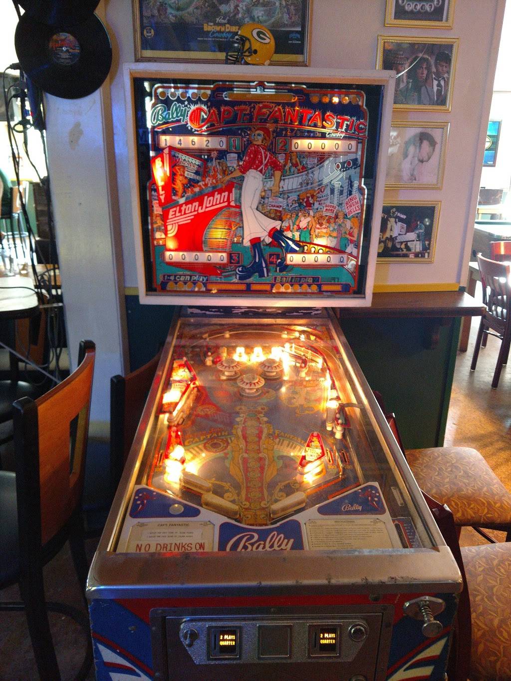 Touchdown Tavern | restaurant | 125 E Main St, Reedsburg, WI 53959, USA | 6085246724 OR +1 608-524-6724