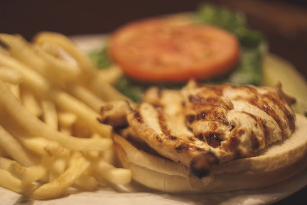 Barnabys | restaurant | 7950 N Caldwell Ave, Niles, IL 60714, USA | 8479678600 OR +1 847-967-8600