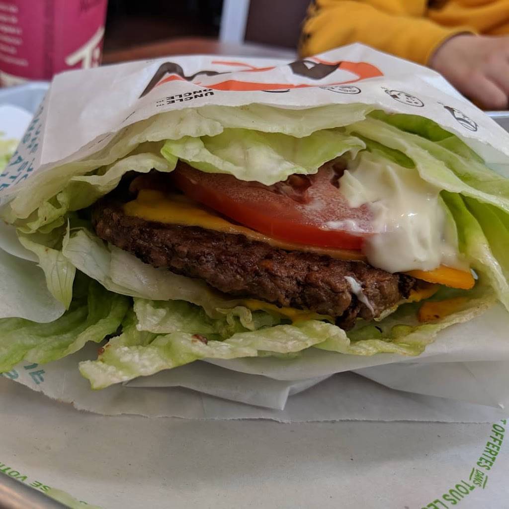 A&W Canada | restaurant | 4505 Av du Parc, Montréal, QC H2V 4E4, Canada | 5148493001 OR +1 514-849-3001