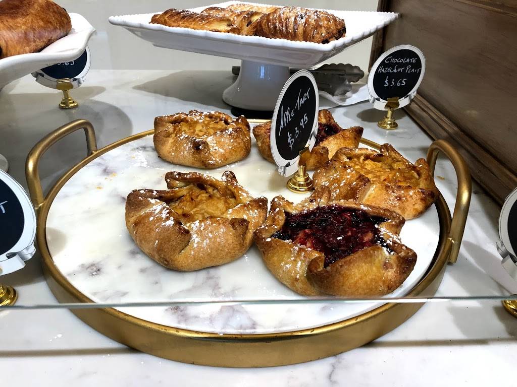 Le Petit Paris Cafe | restaurant | 9965 San Jose Blvd Suite 46, Jacksonville, FL 32257, USA | 9045127777 OR +1 904-512-7777