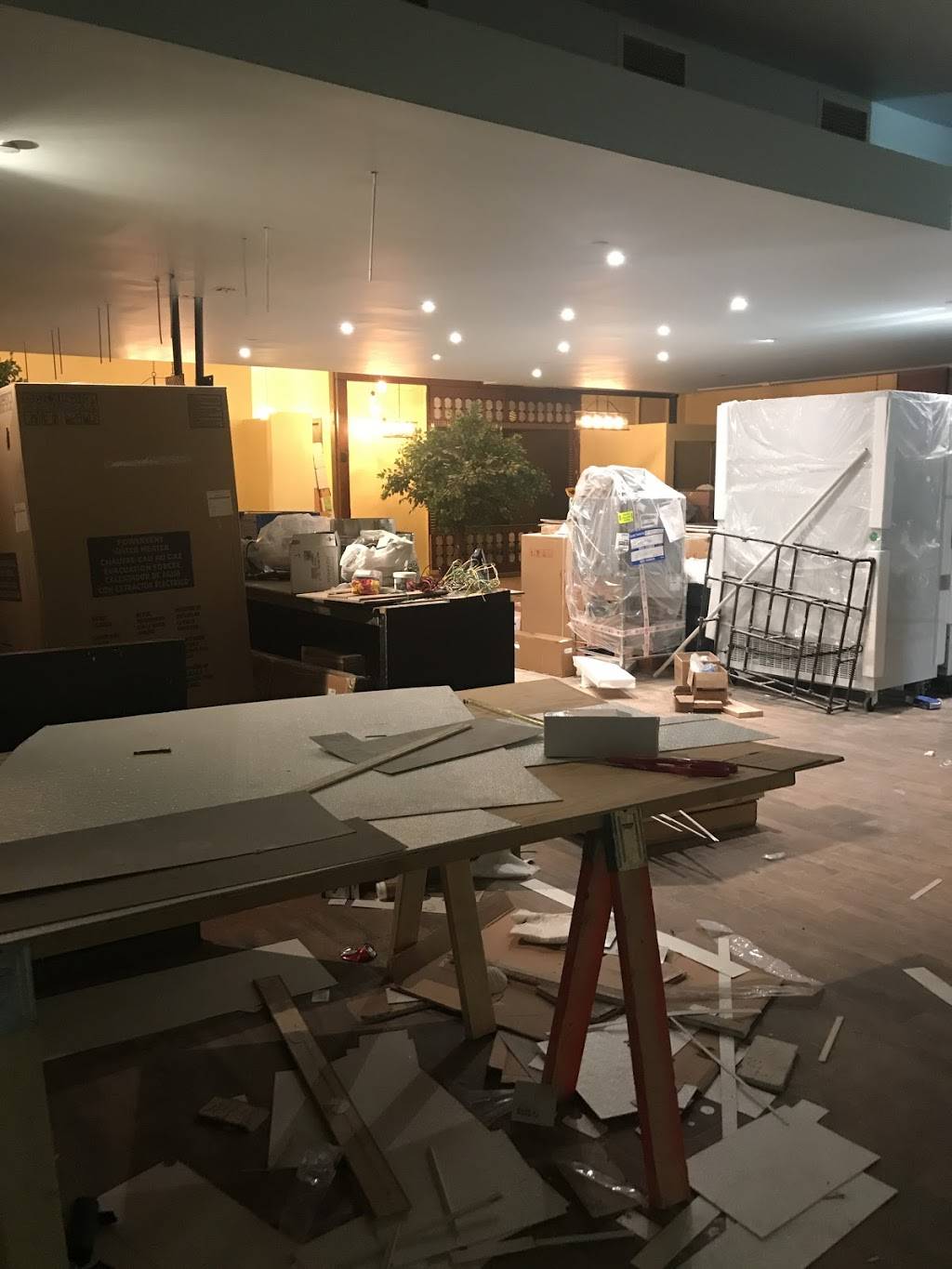 LEVEE KARAOKE & BBQ | restaurant | 4436 E New York St, Aurora, IL 60504, USA | 3315881000 OR +1 331-588-1000