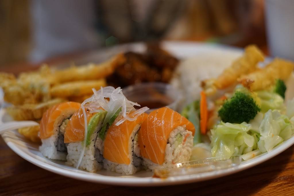 Raku Teriyaki & Sushi Roll | restaurant | 8945 De Soto Ave, Canoga Park, CA 91304, USA | 8187091137 OR +1 818-709-1137