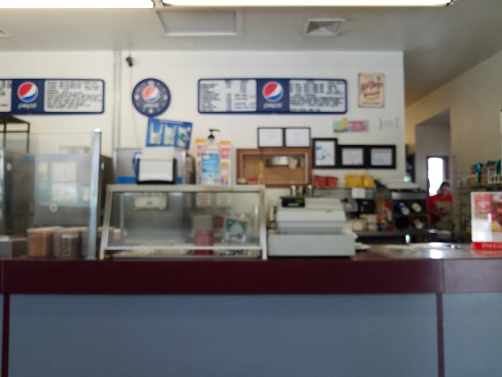 Hometown Pizza & Ice Cream | restaurant | 8386 OH-335, Minford, OH 45653, USA | 7408202727 OR +1 740-820-2727