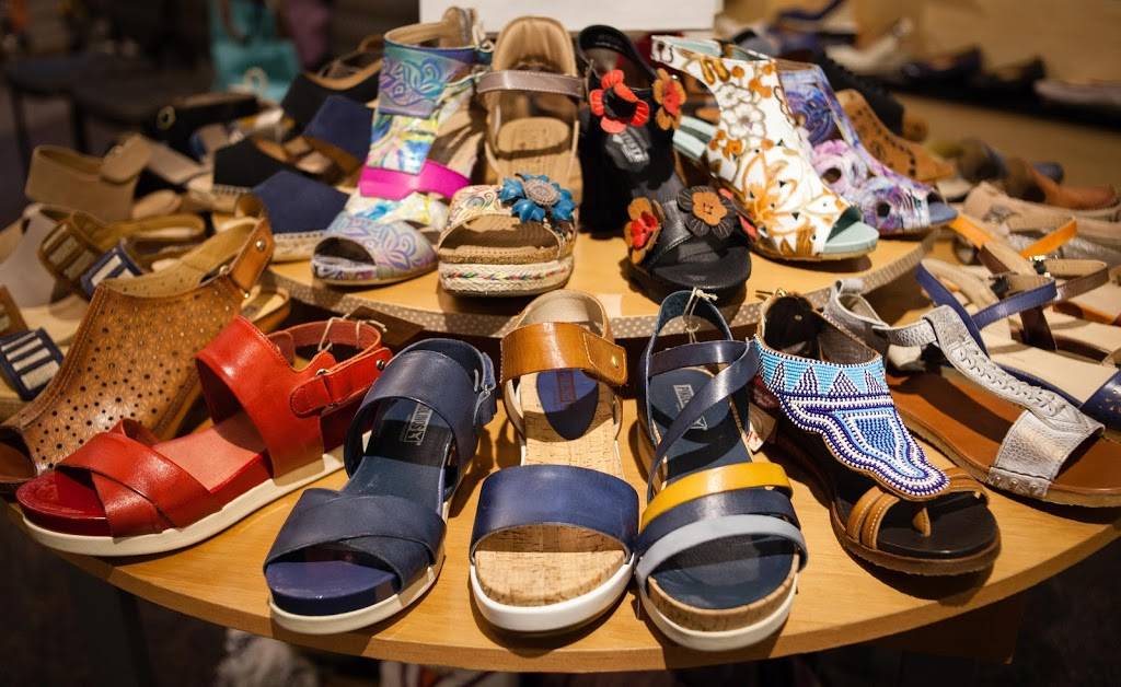 Thornes Marketplace | shopping mall | 150 Main St, Northampton, MA 01060, USA | 4136505928 OR +1 413-650-5928