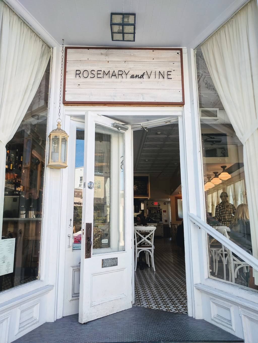 Rosemary and Vine | restaurant | 29 Purchase St, Rye, NY 10580, USA | 9144818660 OR +1 914-481-8660