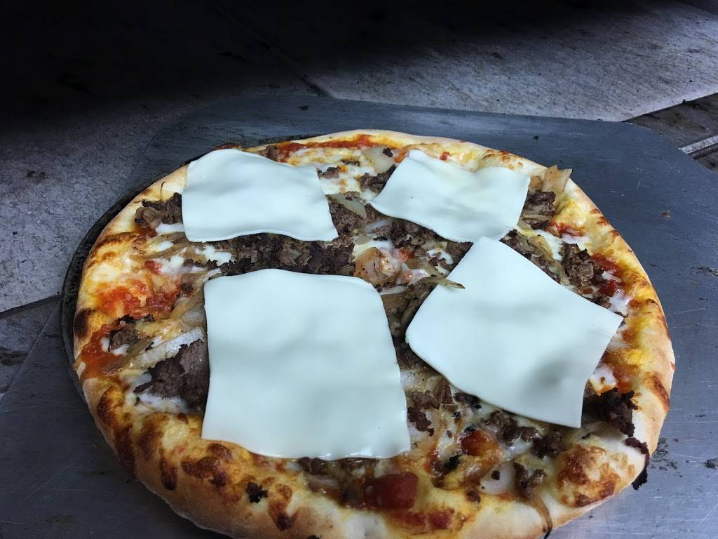 Pyramids Pizza | restaurant | 916 Kerlin St, Chester, PA 19013, USA | 6108769614 OR +1 610-876-9614