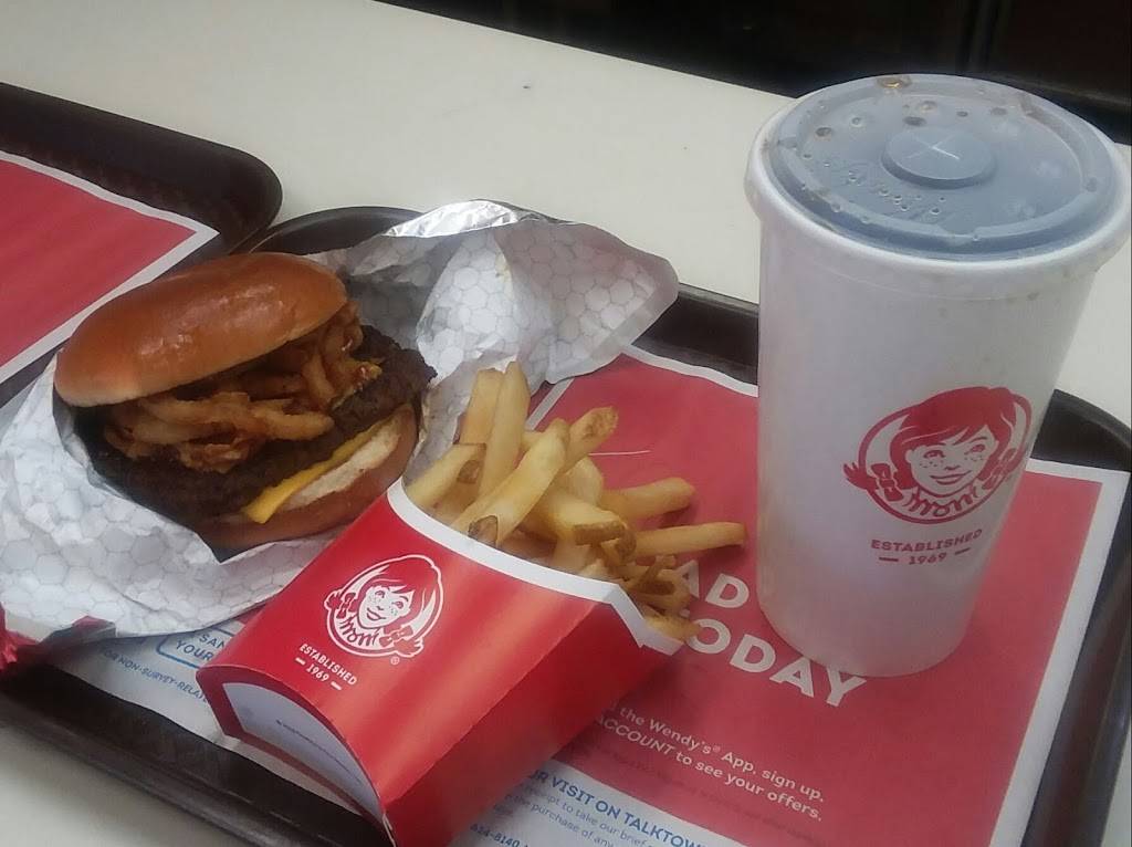 Wendys | restaurant | 544 E Market St, Celina, OH 45822, USA | 4195866800 OR +1 419-586-6800