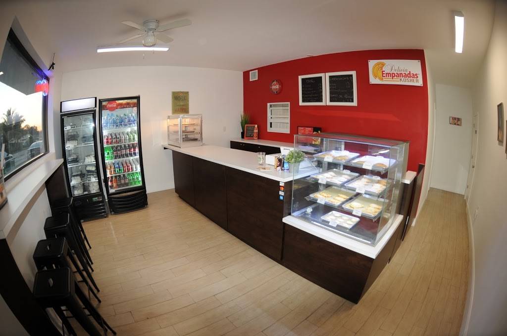 DELICIA EMPANADAS KOSHER | restaurant | 2599 NE 191st St, Aventura, FL 33180, USA | 3053702610 OR +1 305-370-2610