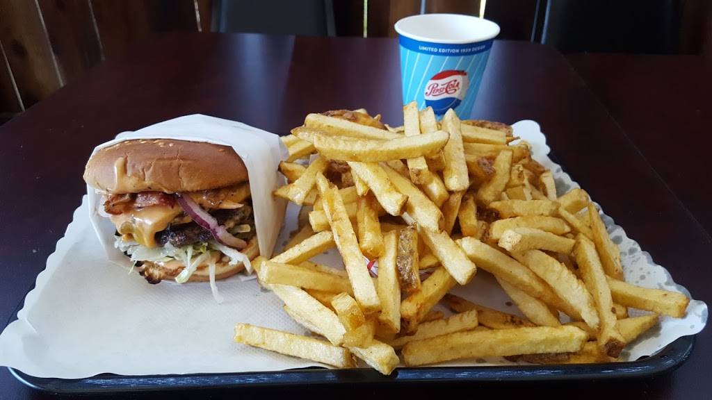 Sequoia Burger | restaurant | 1382 Gravenstein Hwy S, Sebastopol, CA 95472, USA | 7078297543 OR +1 707-829-7543